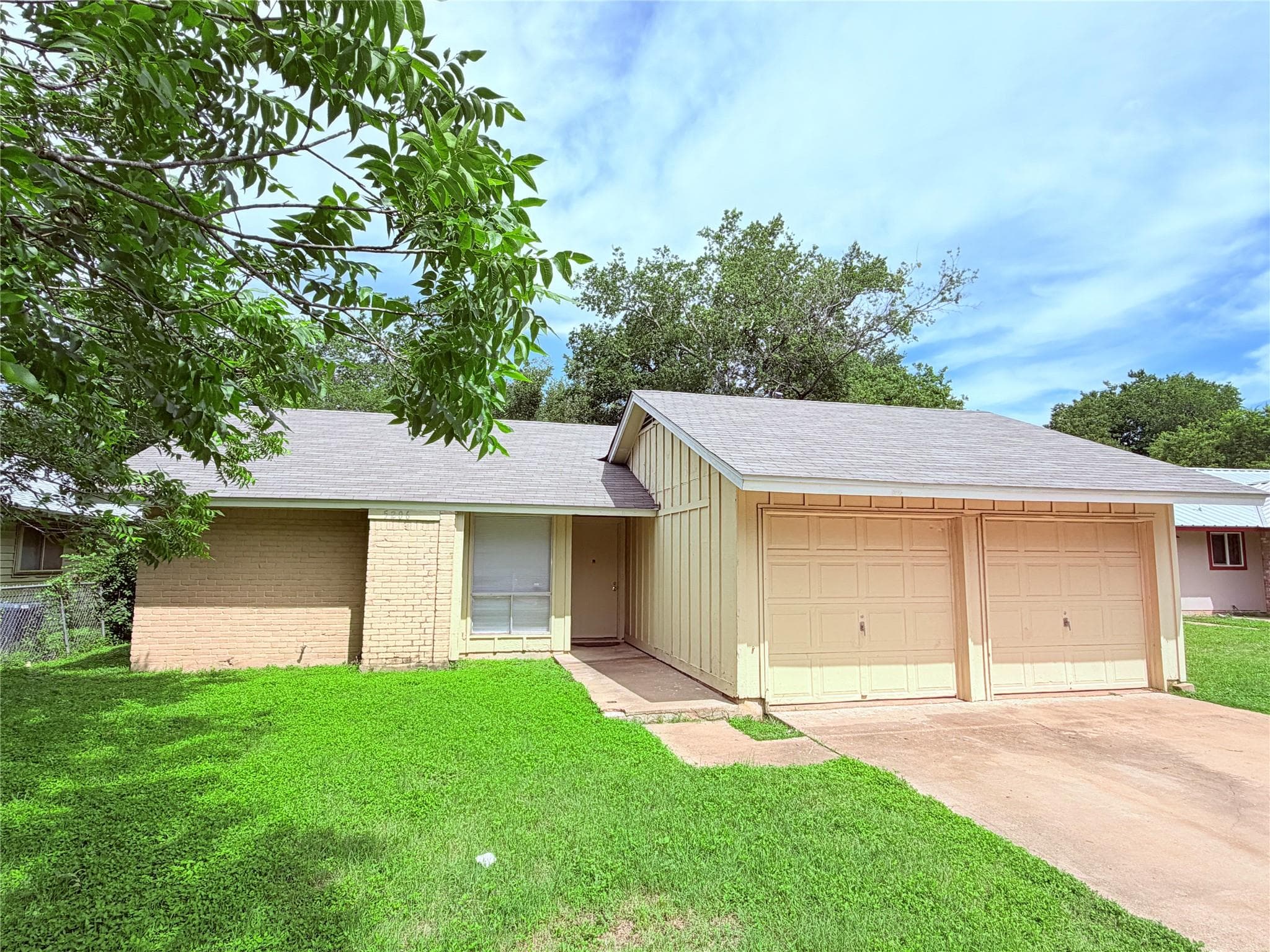 5206 Village Trl