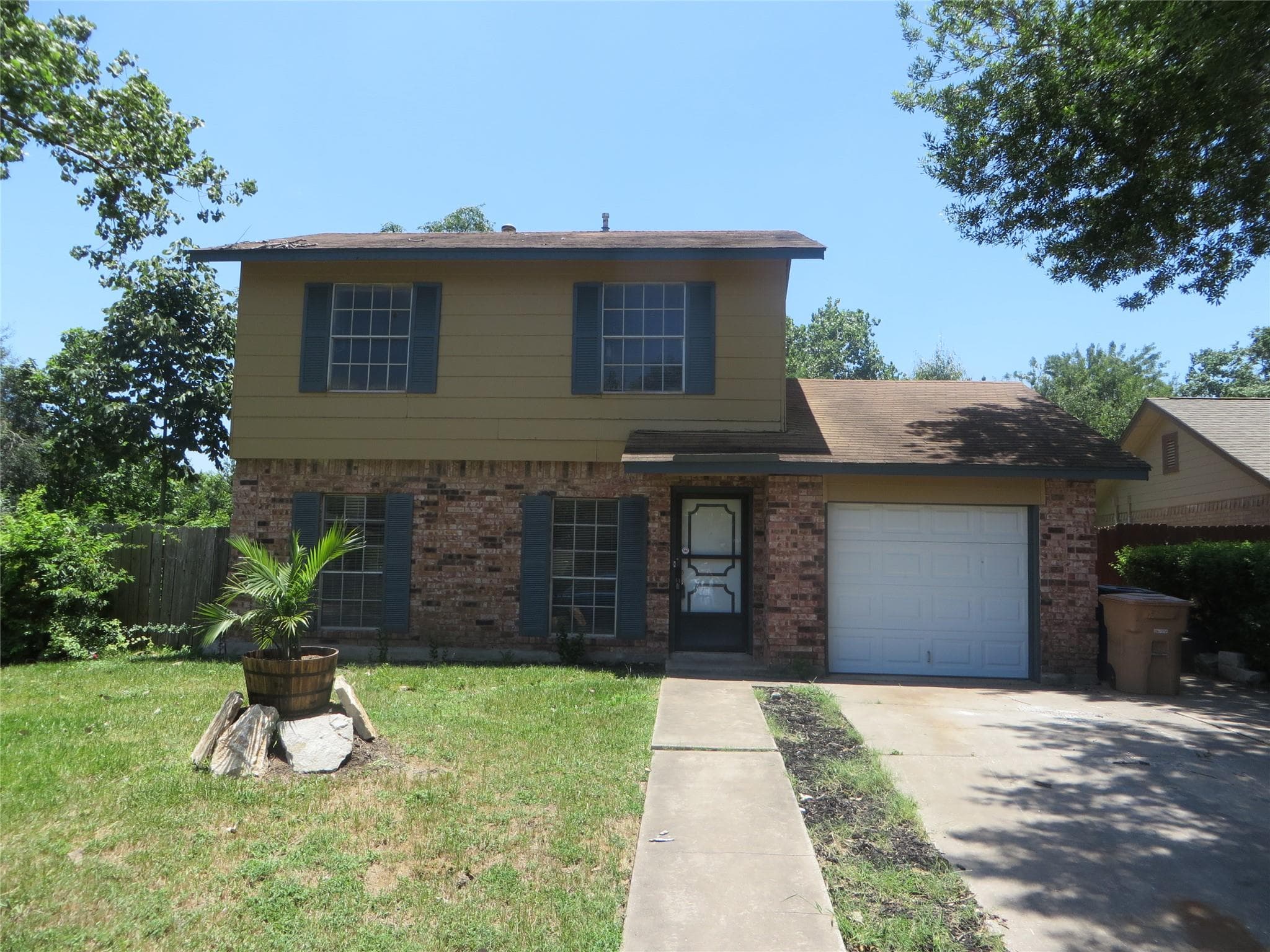 4511 W Village Ct