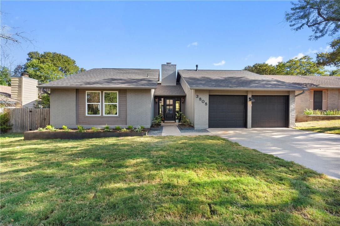 3808 Leafield Dr