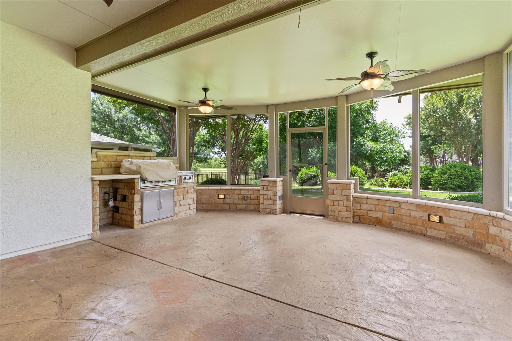 106 Angelina Cv