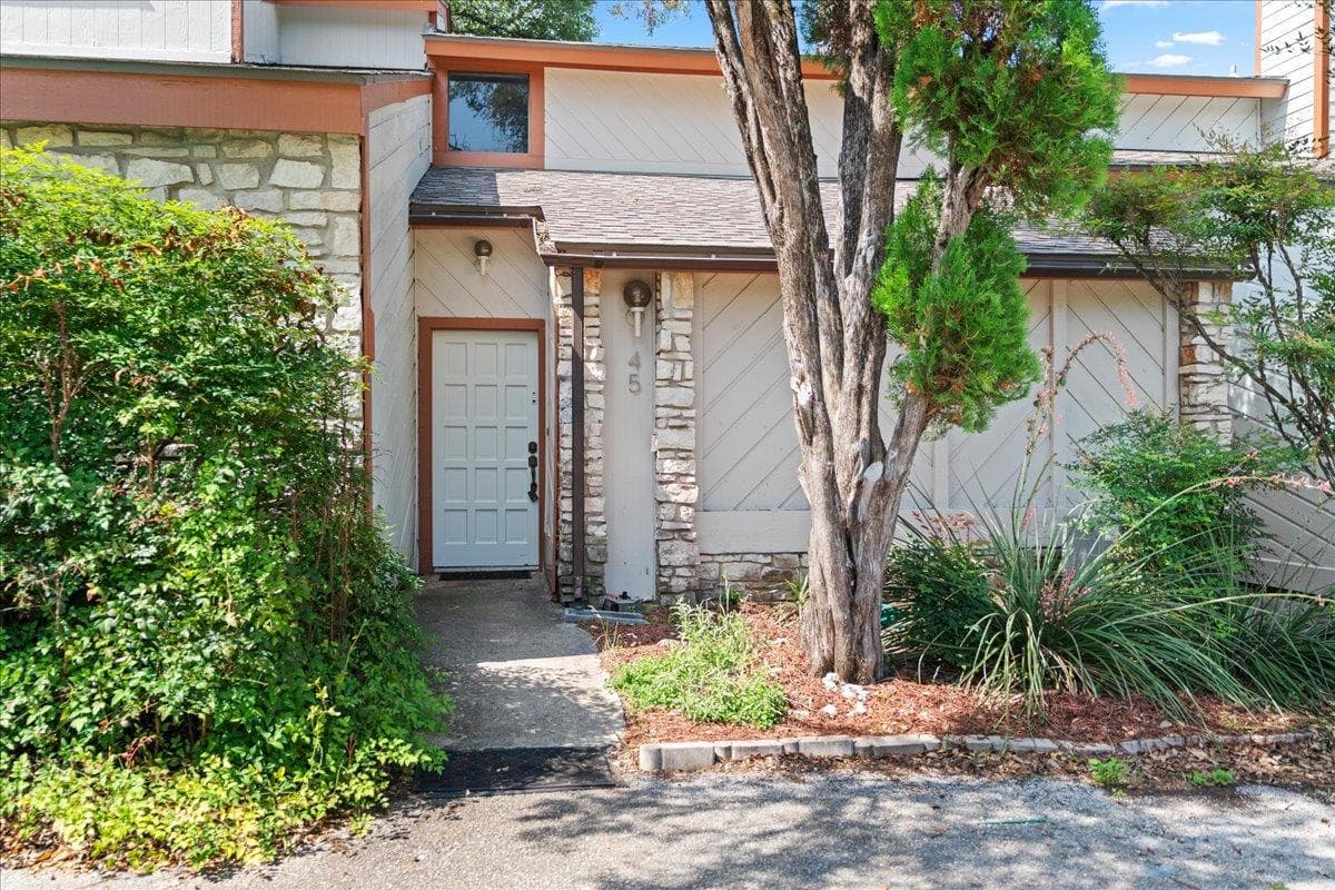 45 Cypress Fairway Vlg