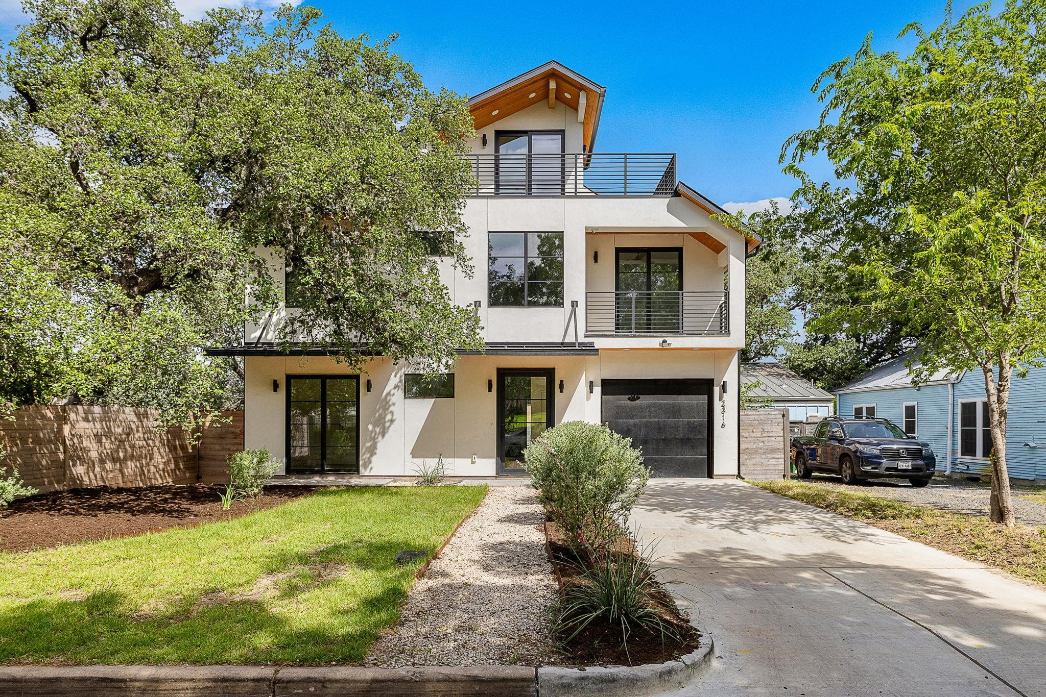 2316 Euclid Ave