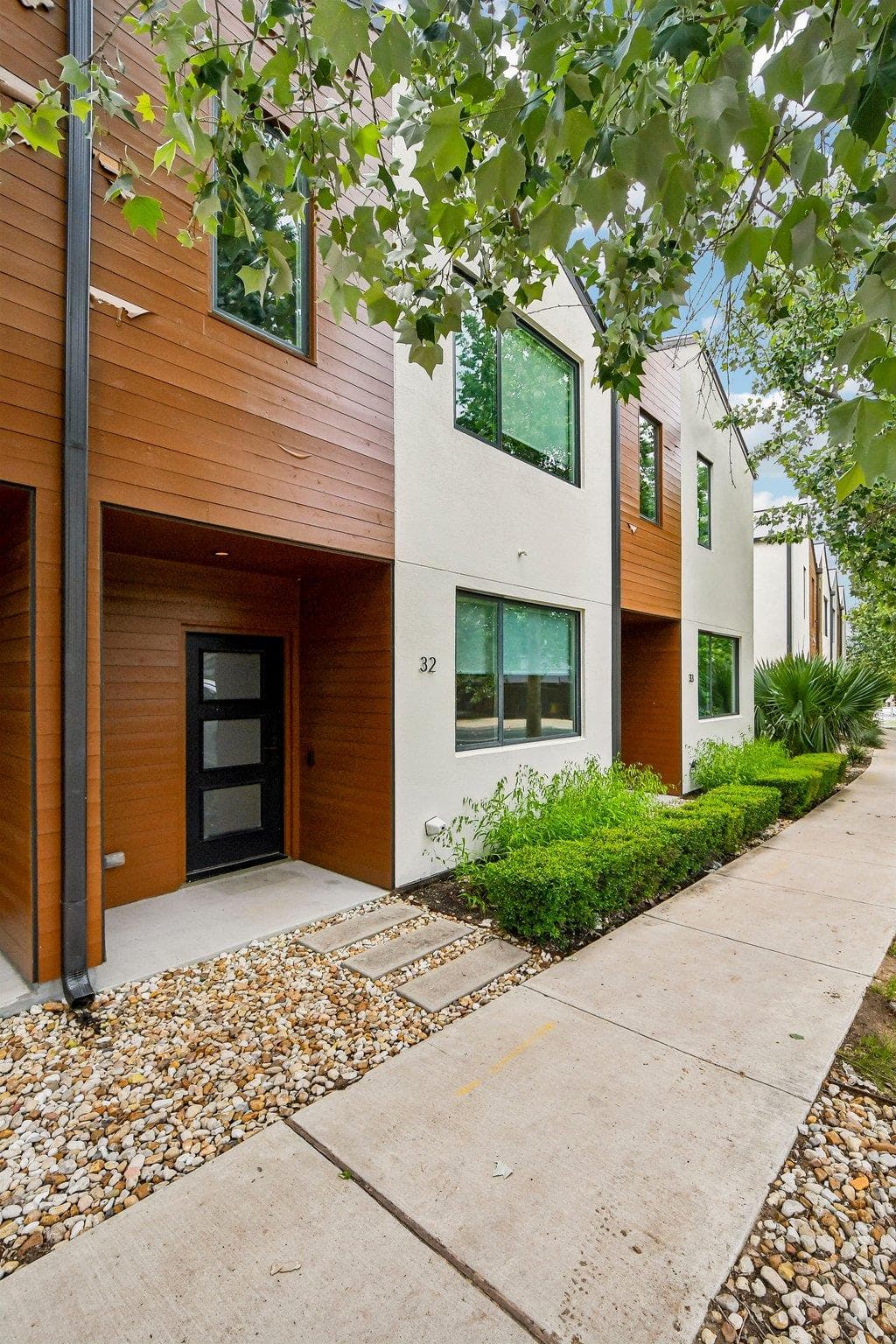 1931 E 38th 1/2 St #3-2