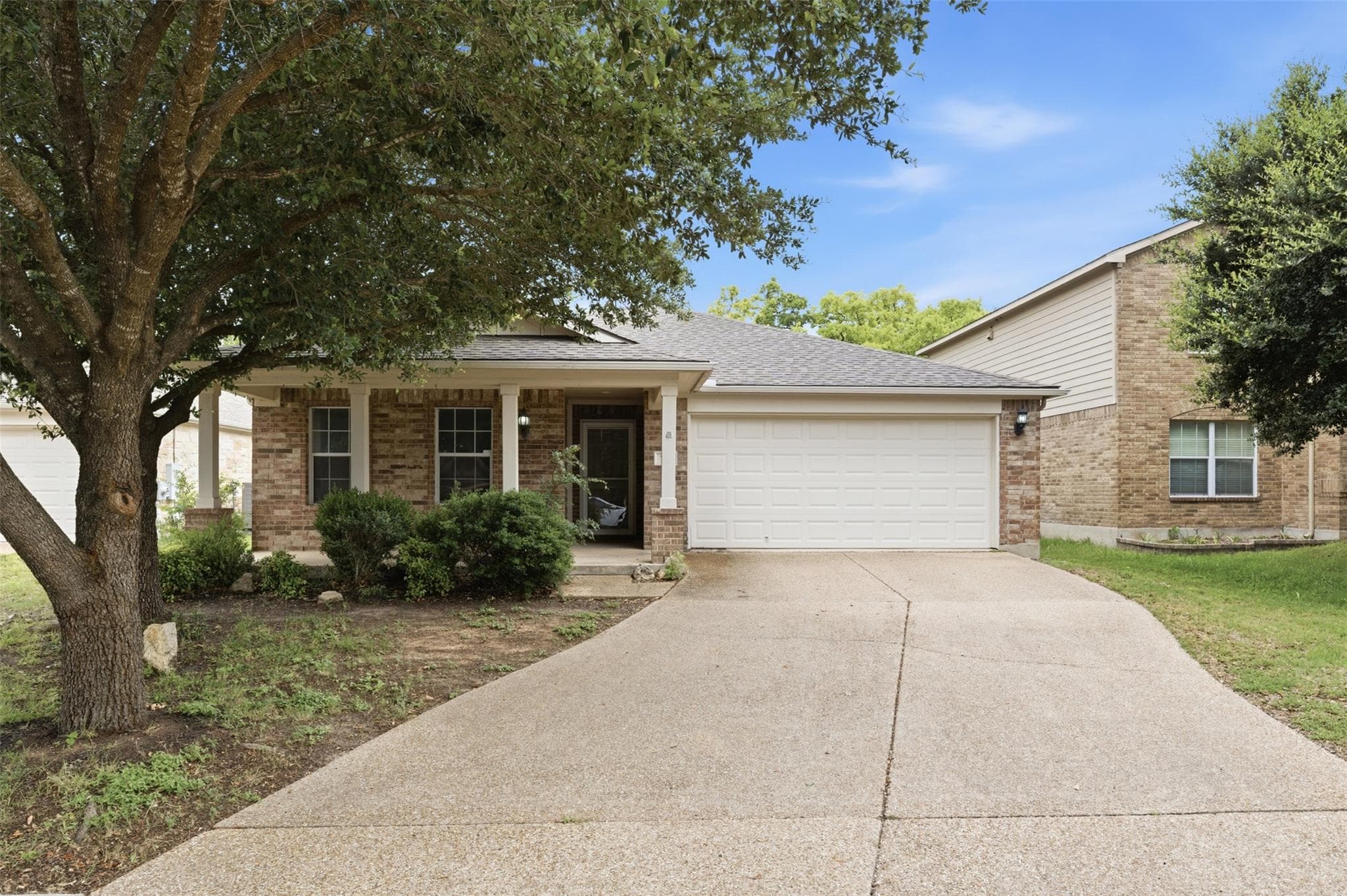725 Kingfisher Ln