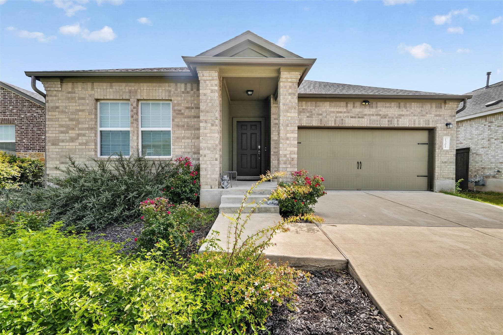 1301 Blackhaw Ln