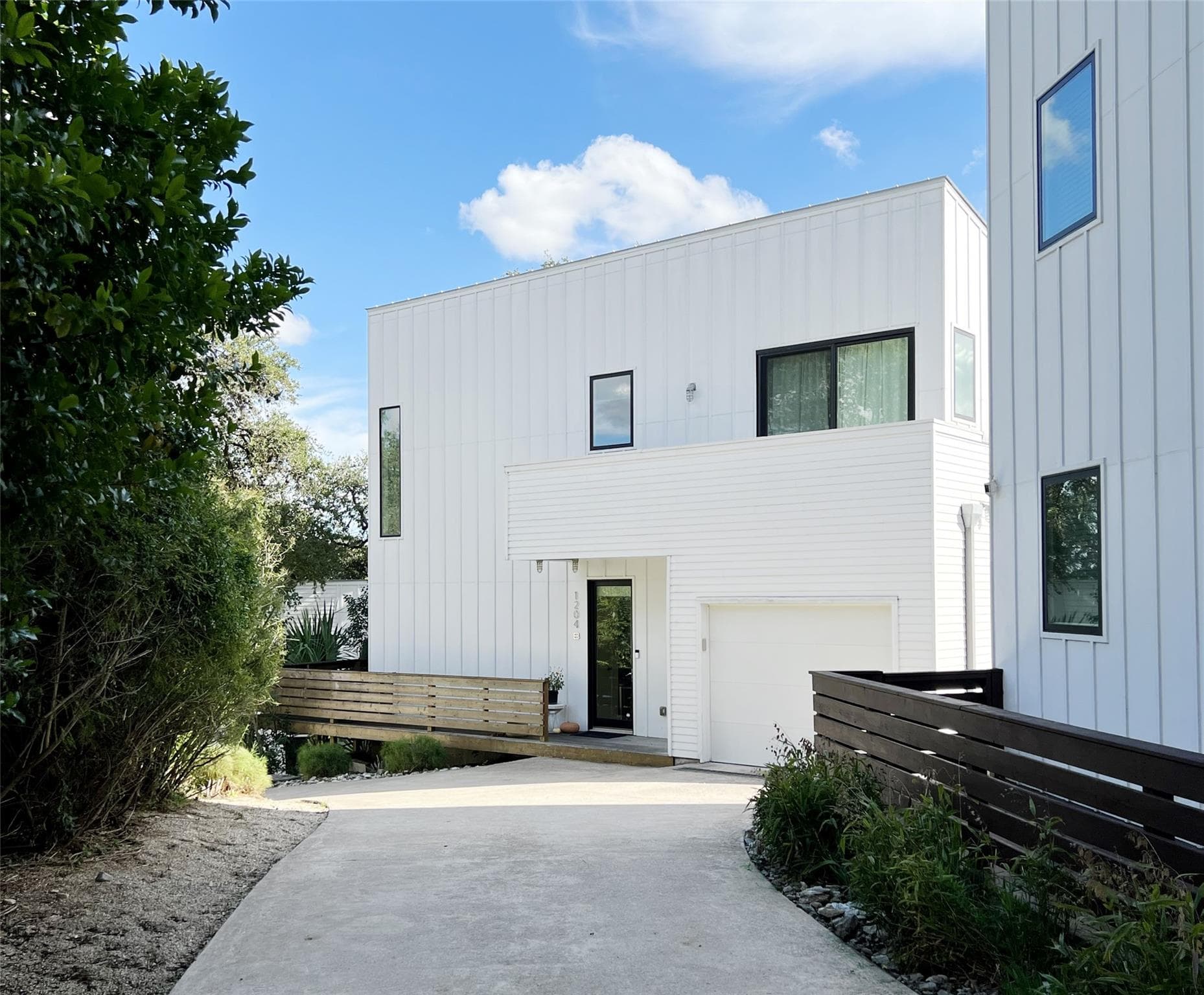 1204 Woodland Ave #B