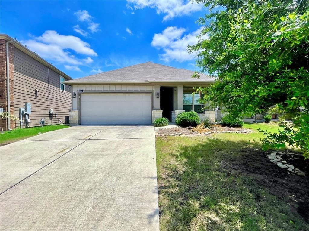 3009 Lions Tail St