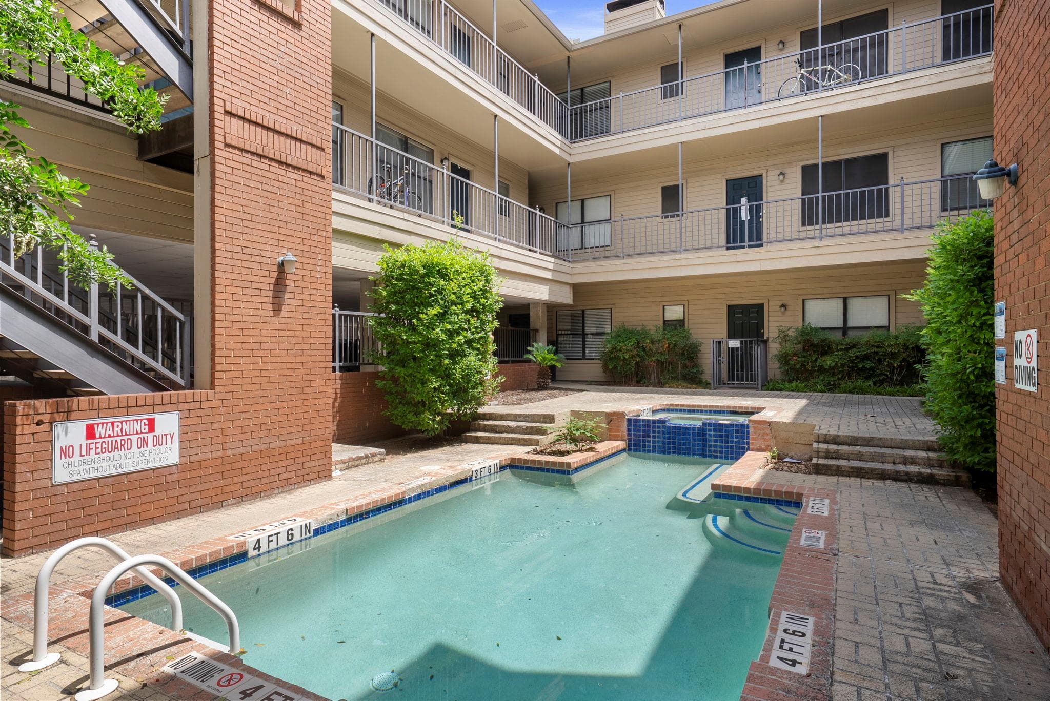 106 E 30th St #303