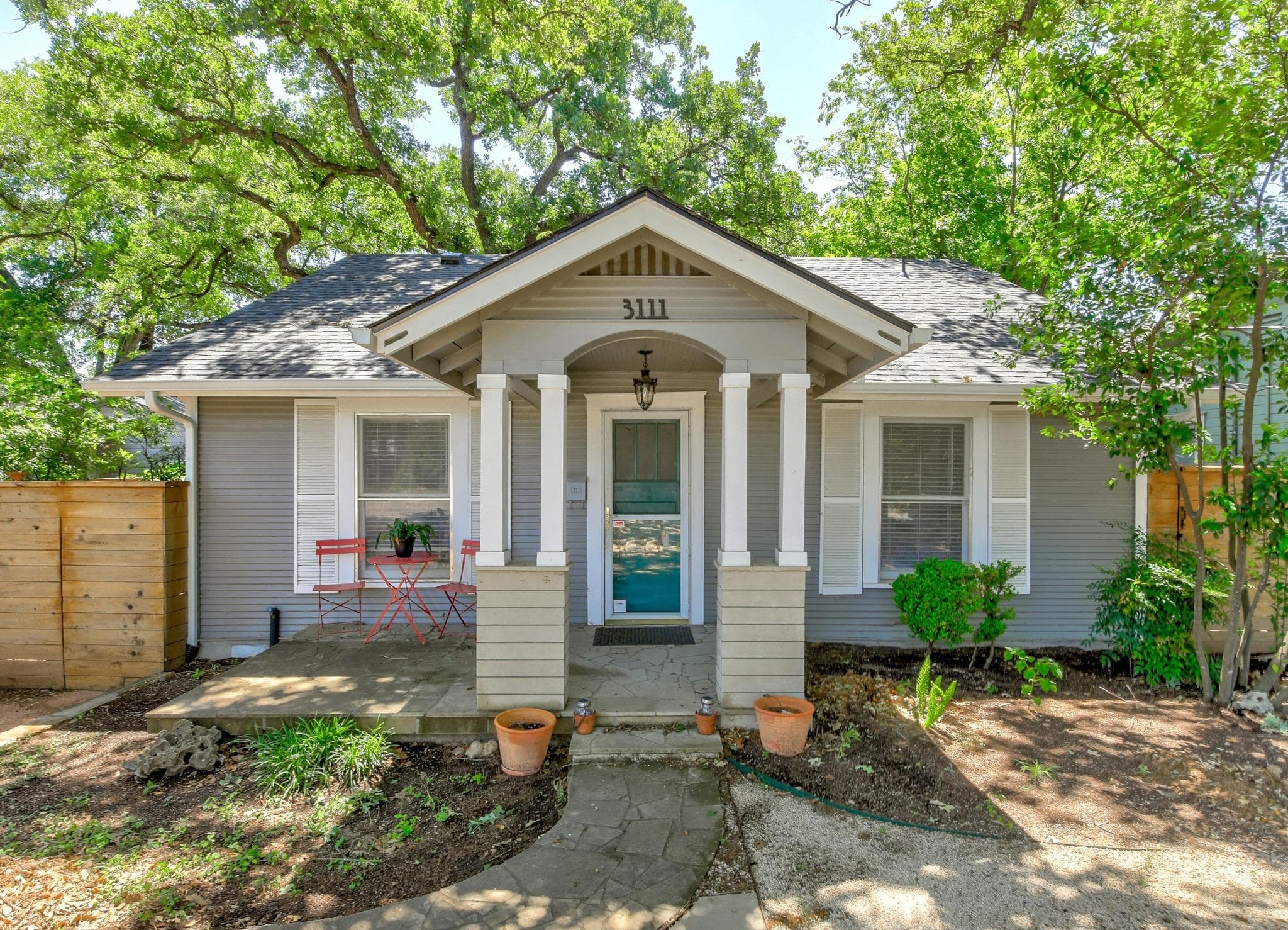 3111 Robinson Ave