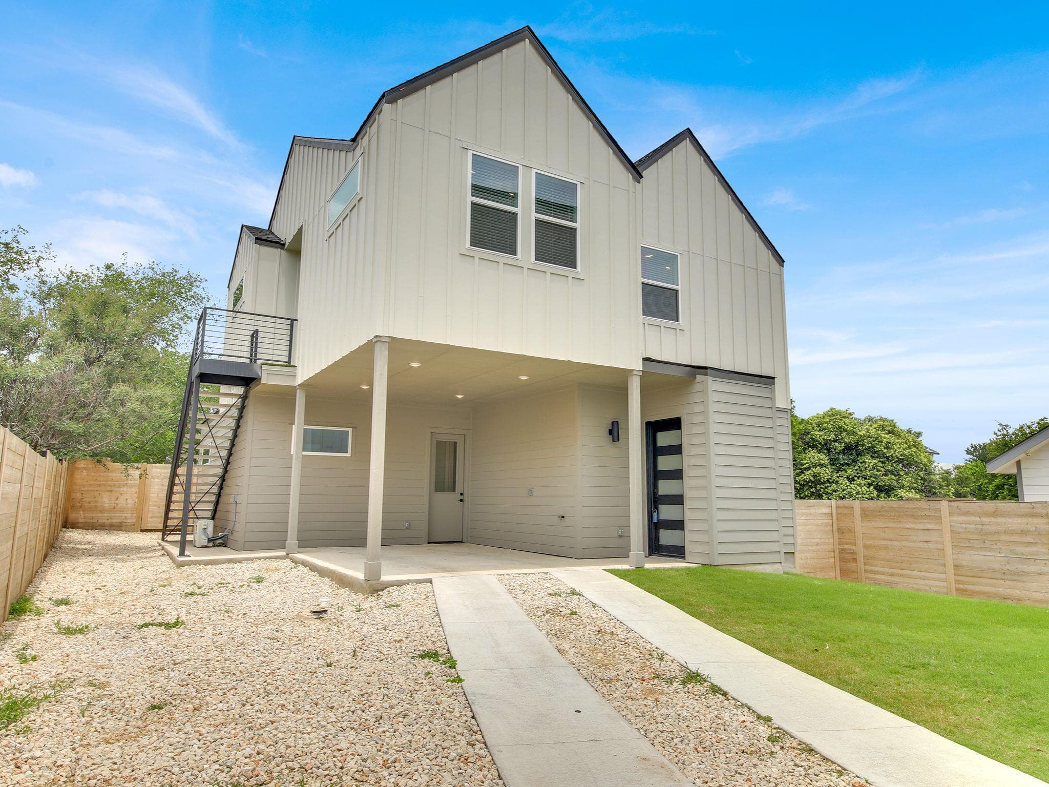 7208 Providence Ave. Ave #3B