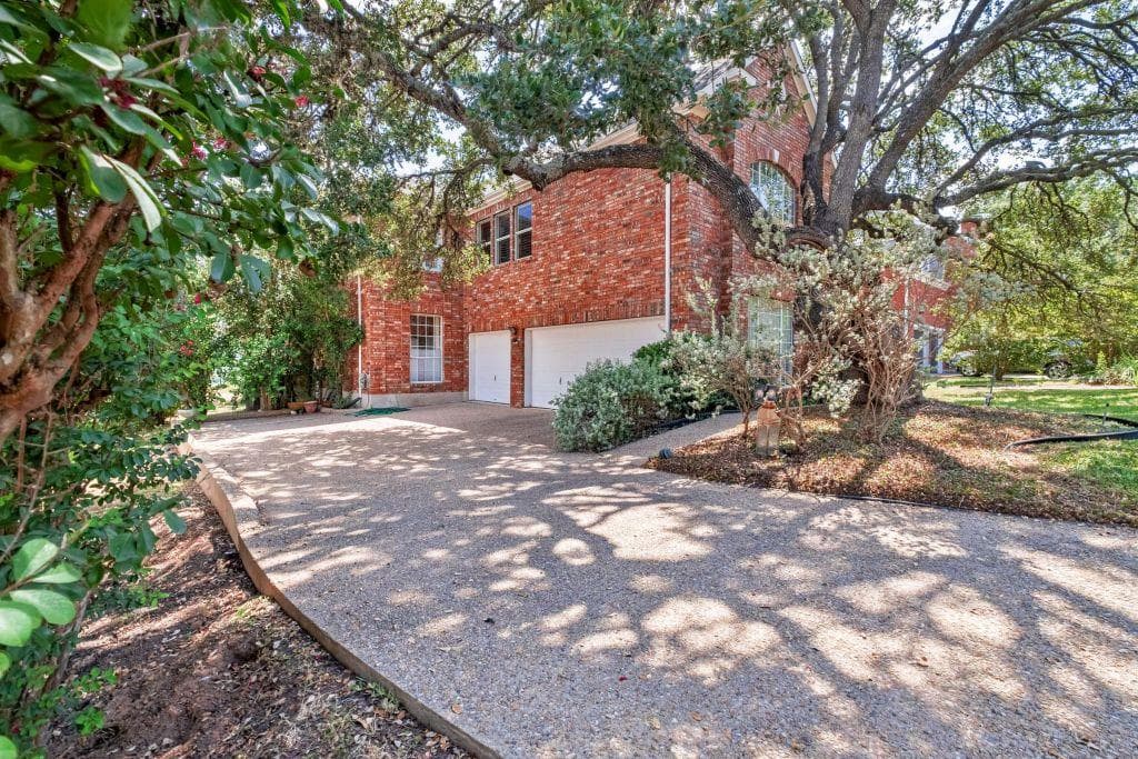 5511 Courtyard Dr