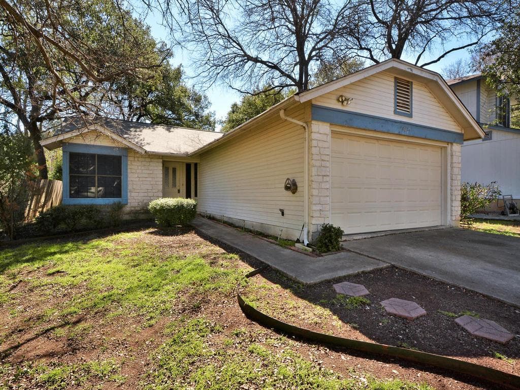 7403 Dallas Dr