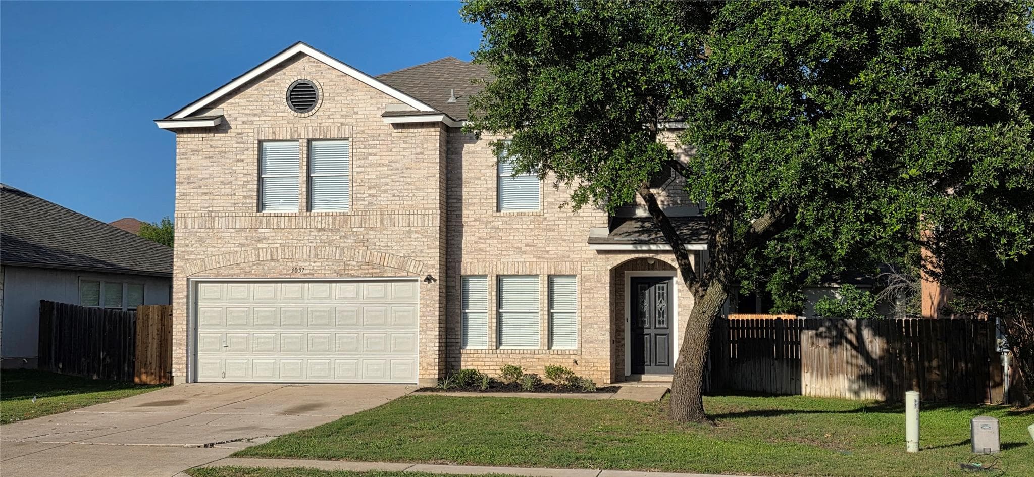 3037 Bradford Park Dr