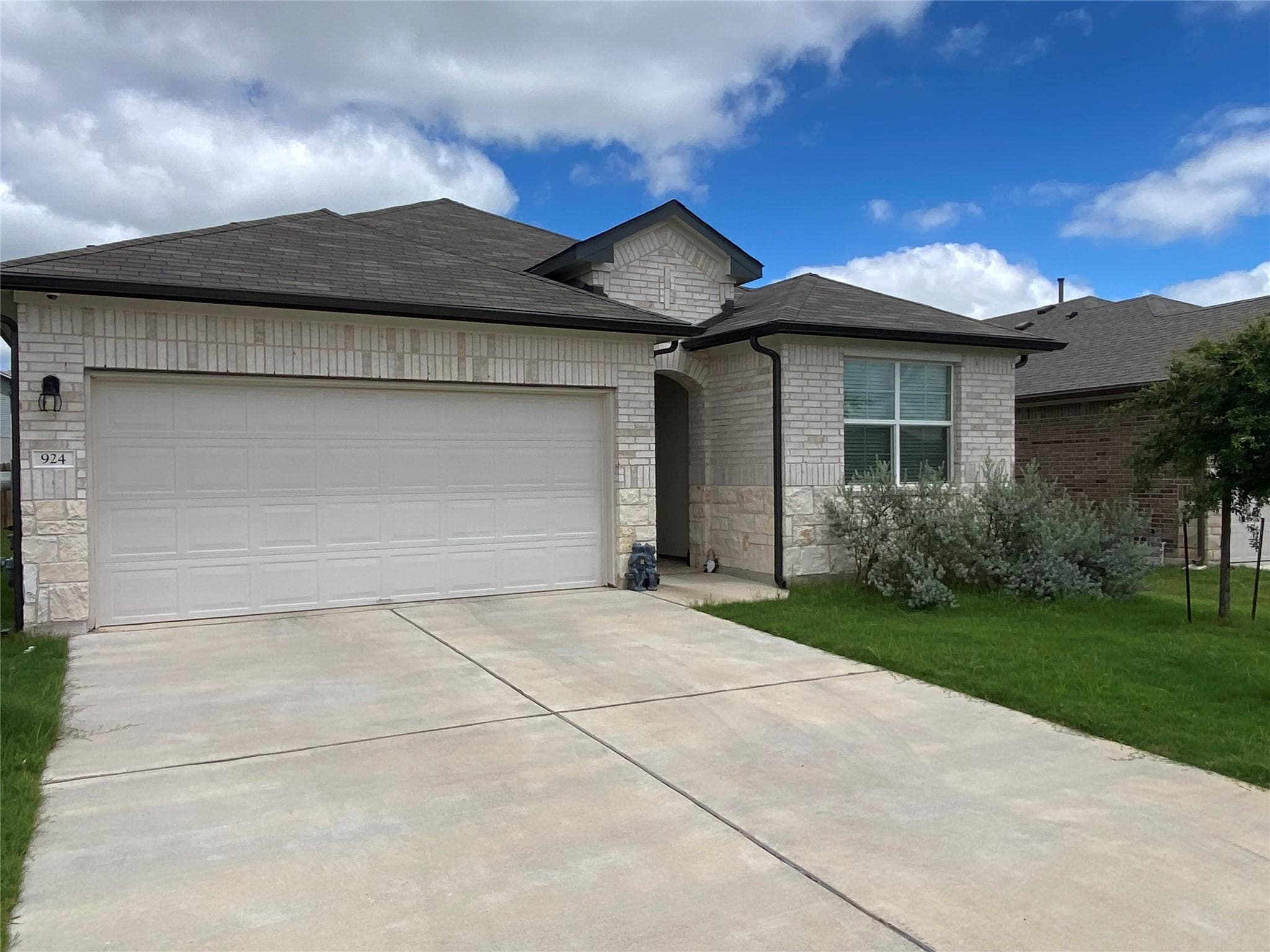 924 Vogel Dr