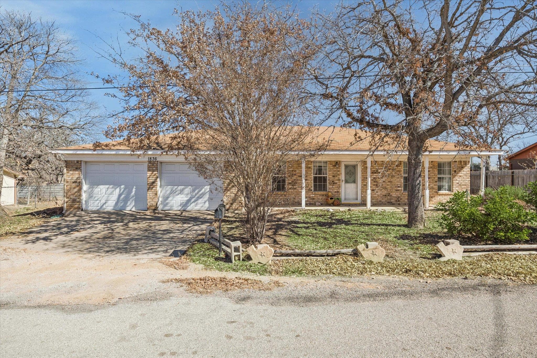 1836 Ridgeview Dr