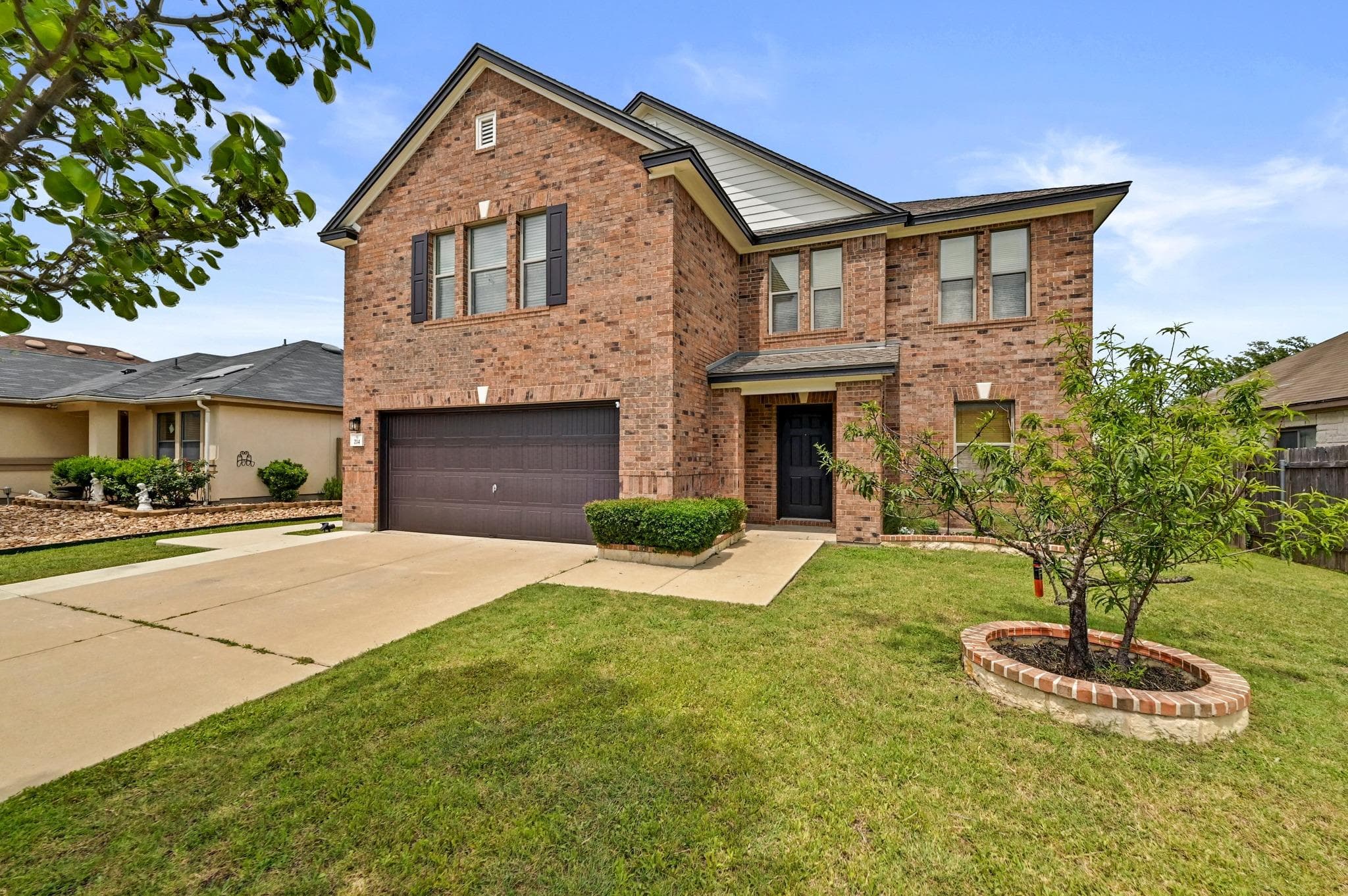 214 Briarwood Dr