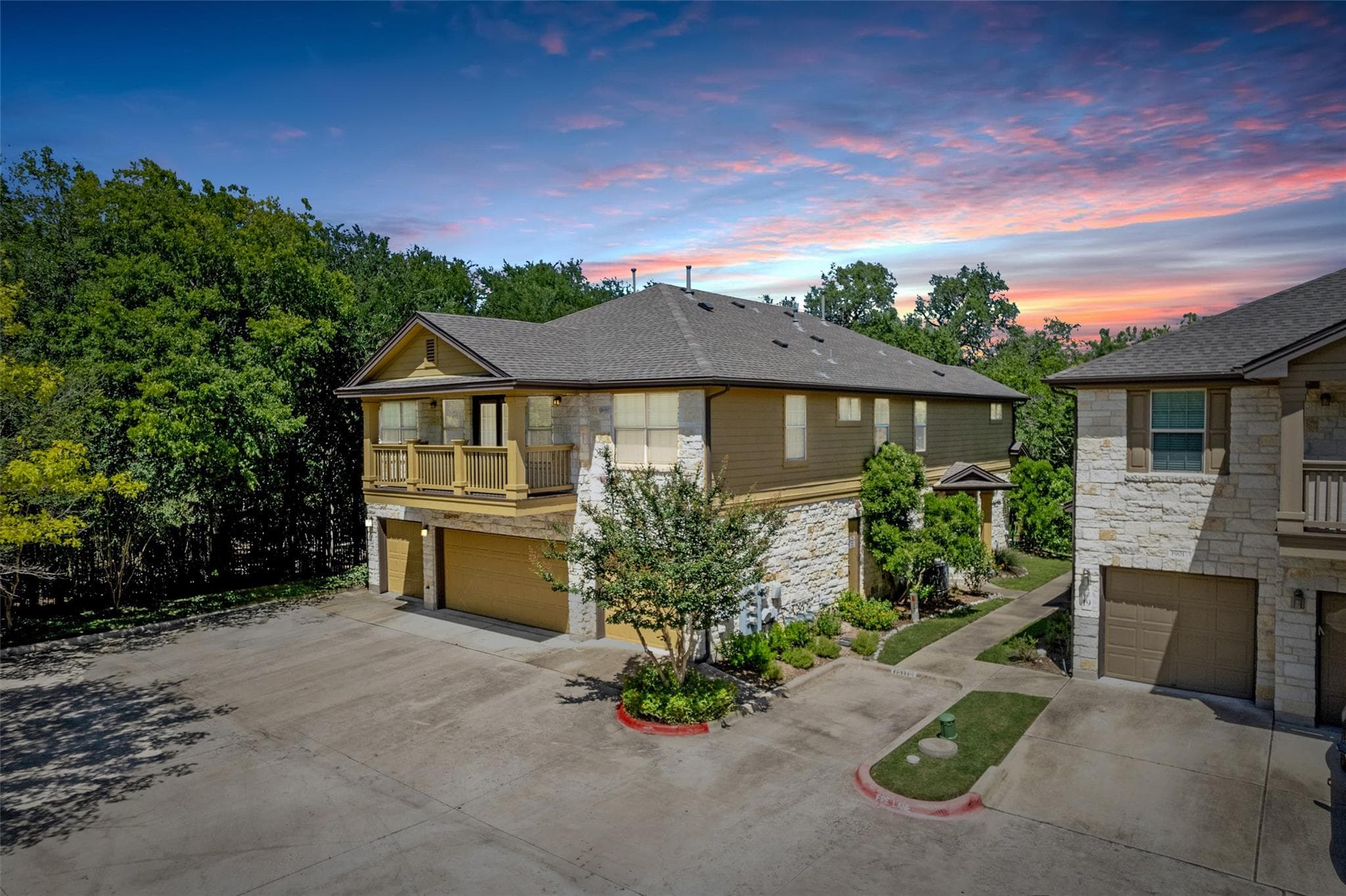 1310 W Parmer Ln #2002