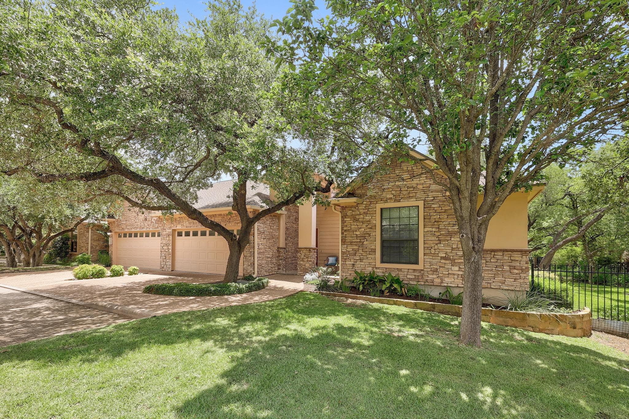 4205 Dot Dr