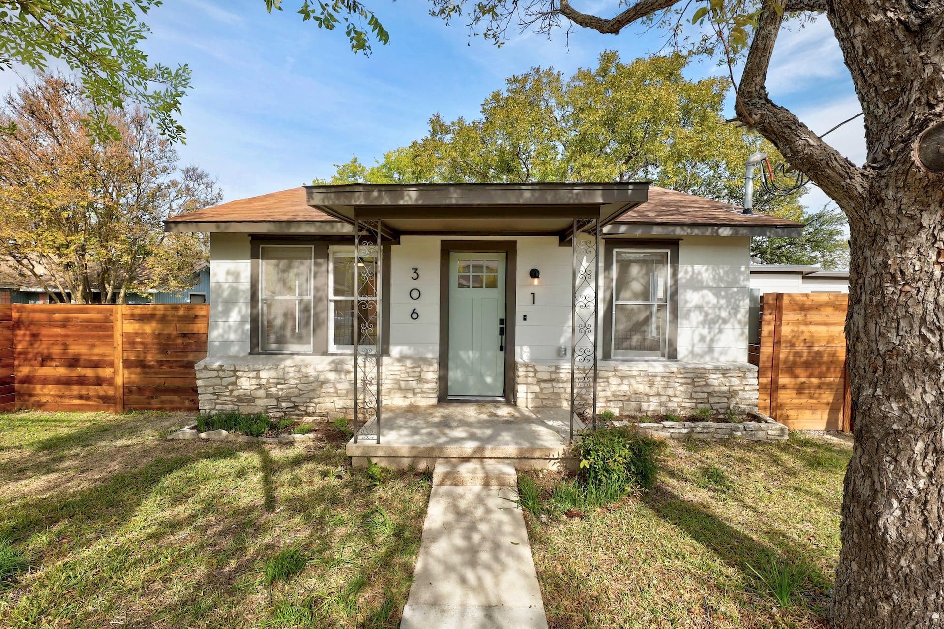 306 W Stassney Ln #1&2