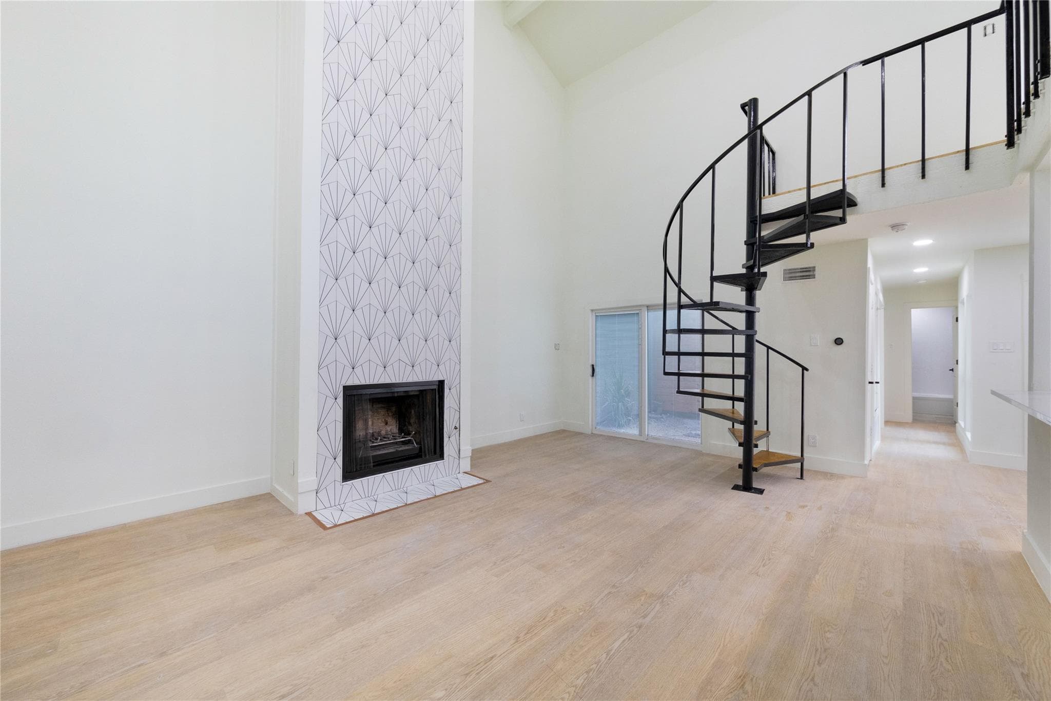 8807 Merion Cir
