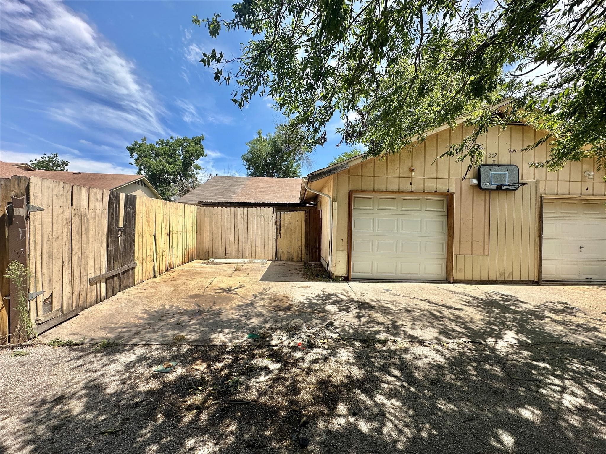 207 W William Cannon Dr #B