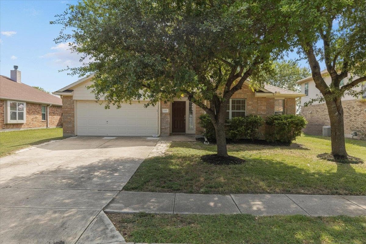 1553 Amberwood Loop