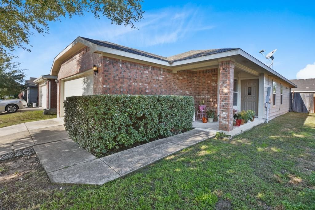 7608 Cayenne Ln