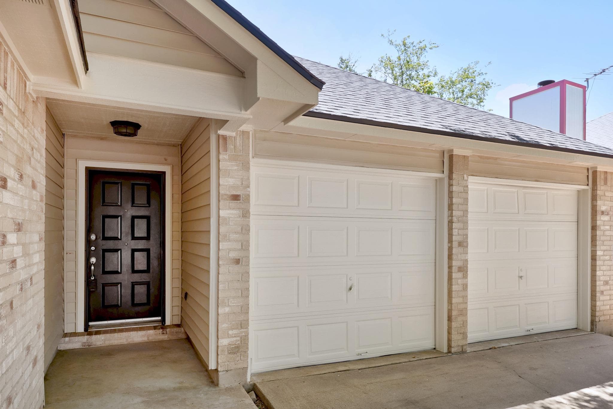 1511 Lantana Dr