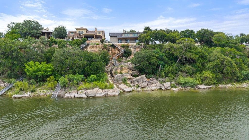24423 Pedernales Dr