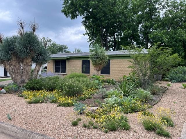 1708 Forestglade Dr