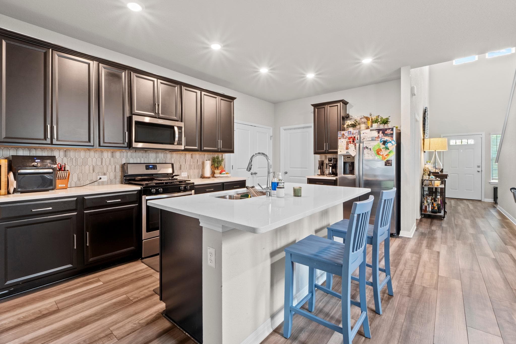 520 Longmount Cv