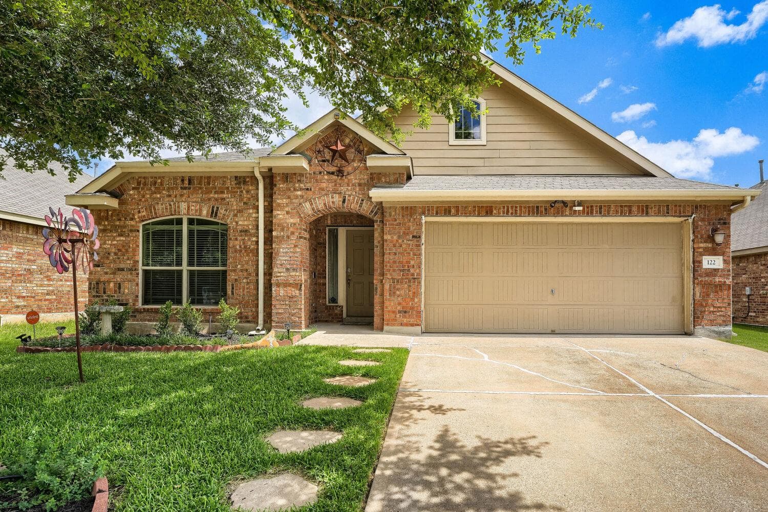 122 Sandstone Trl
