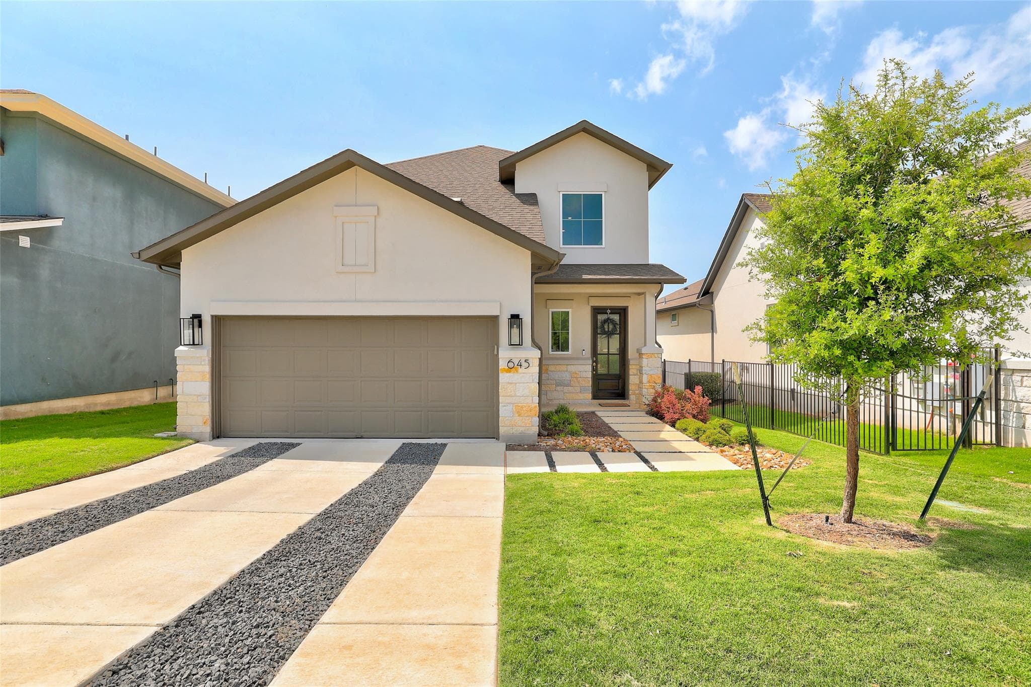 645 Treaty Oak Dr