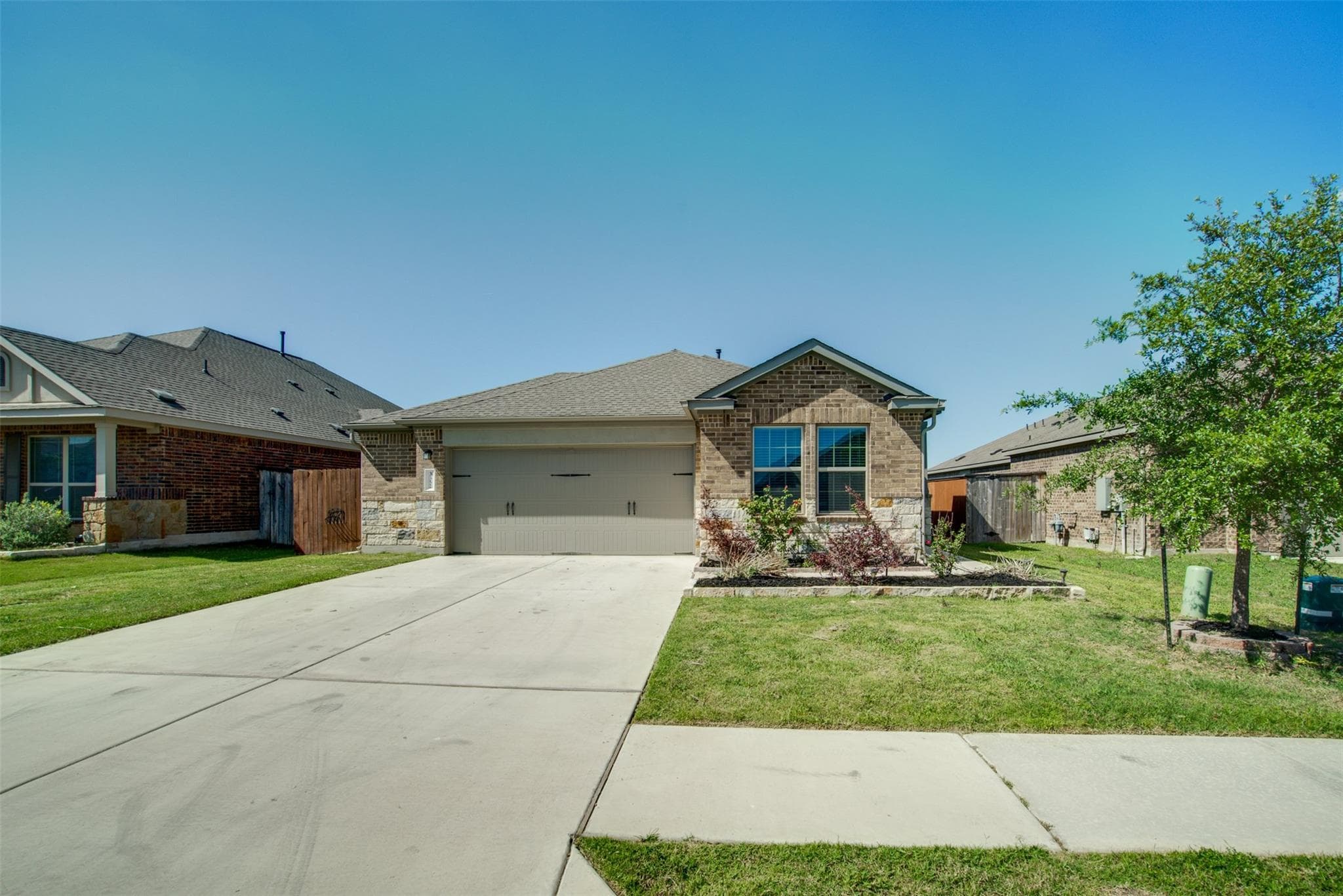 3352 Lauren Nicole Ln