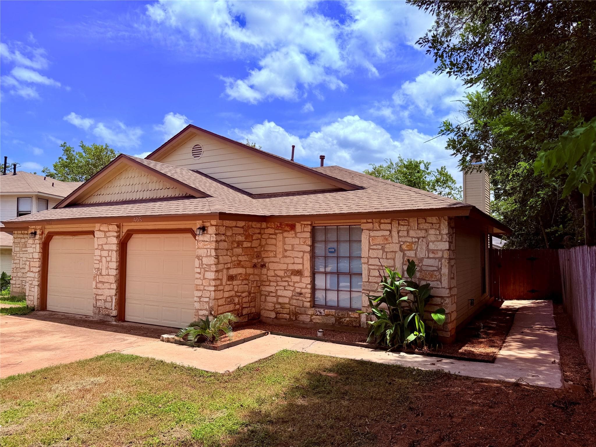 405 Parkhill Cv