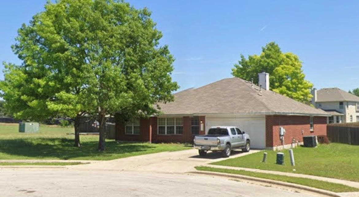 1313 Laurelleaf Dr