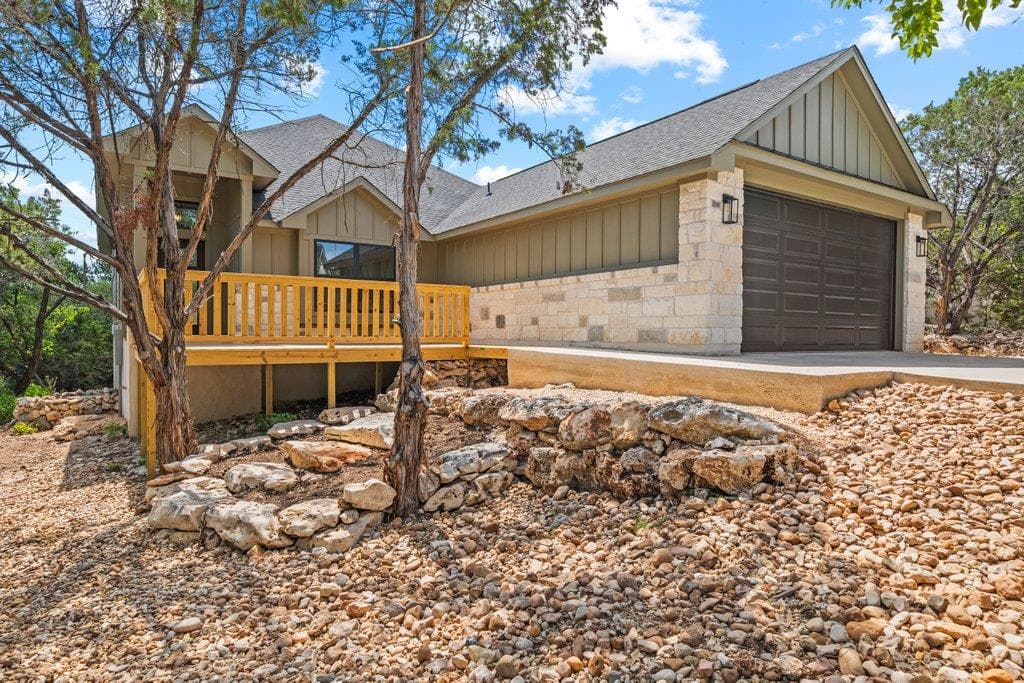 98 Whispering Valley Dr