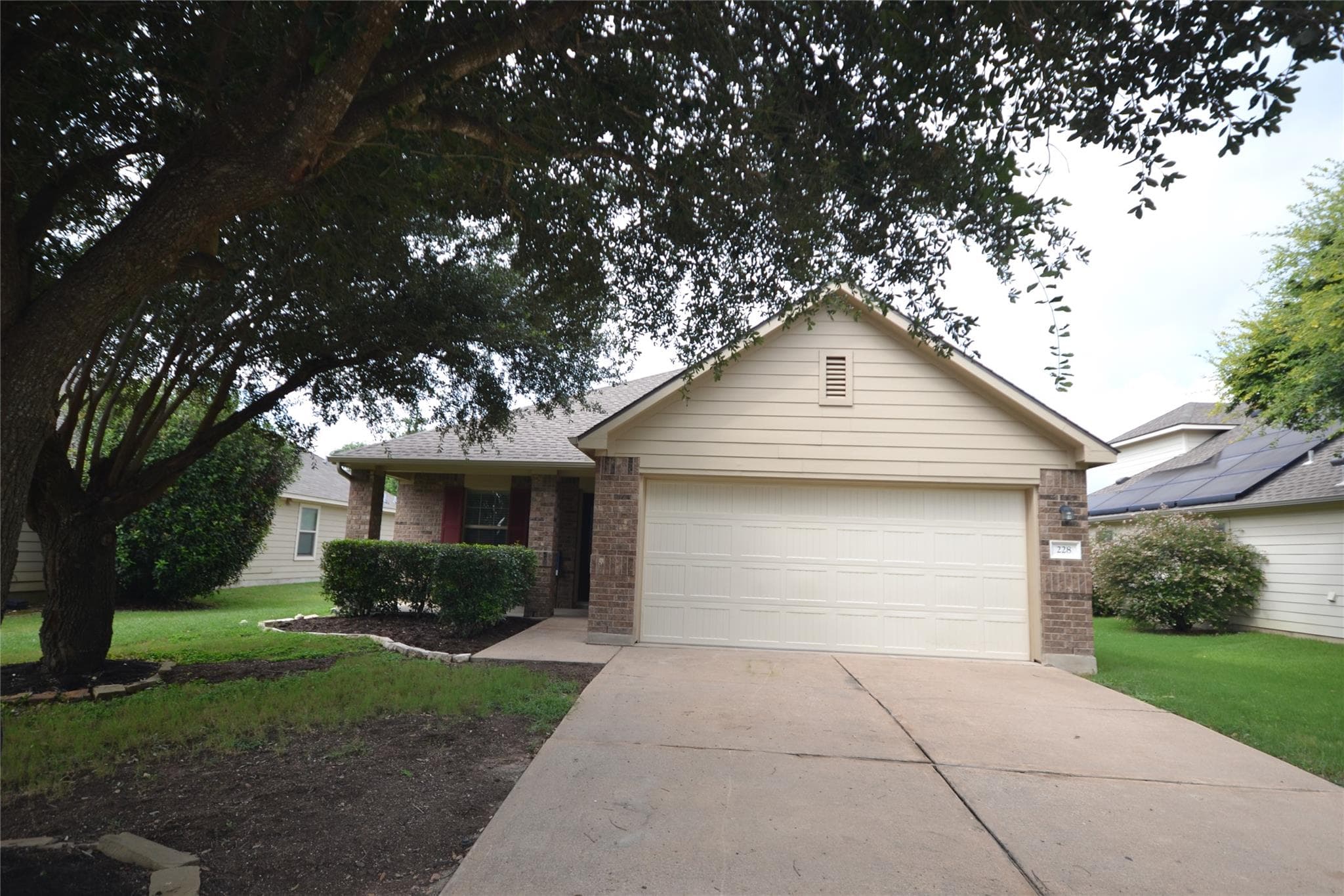 228 Falcon Ln