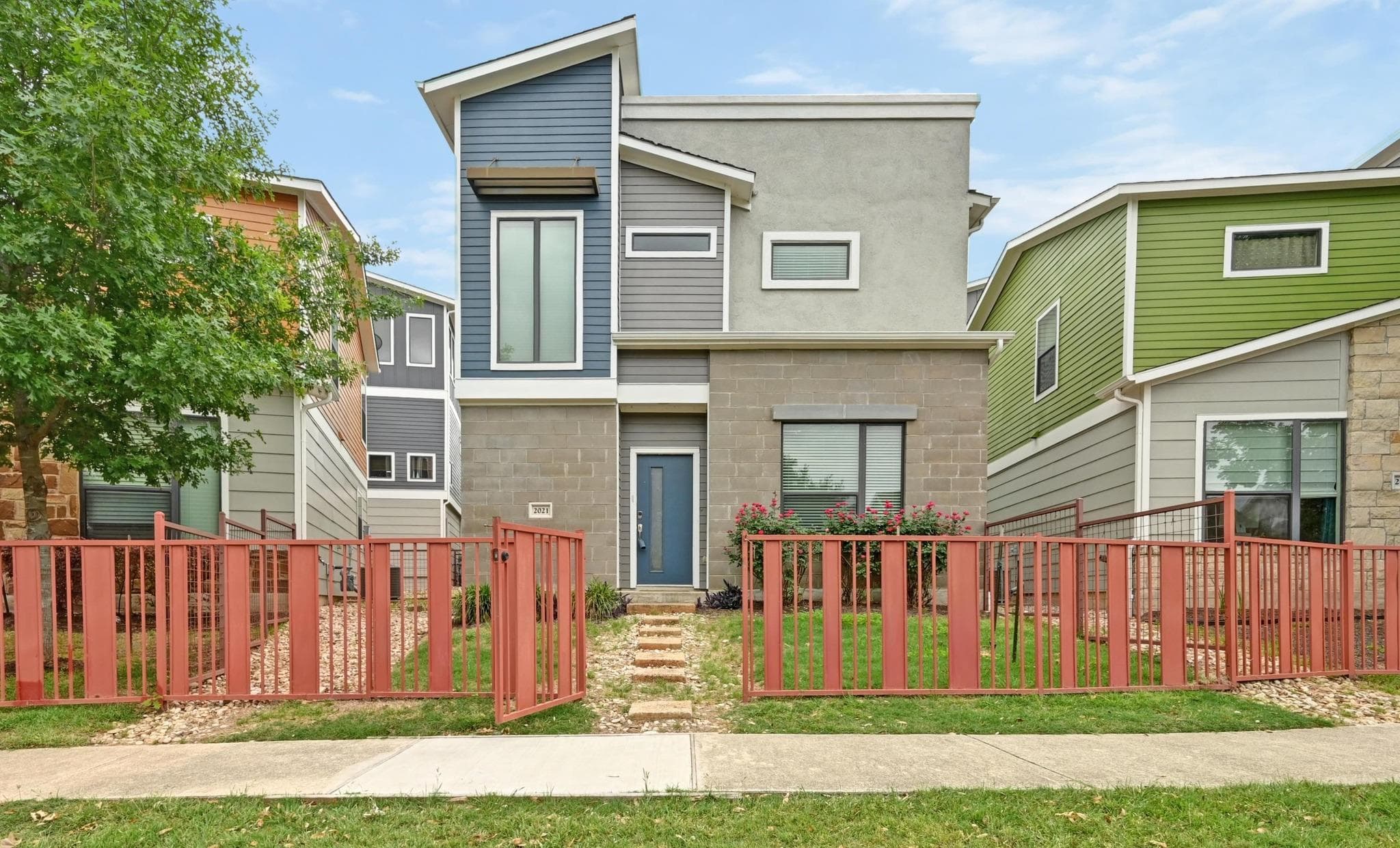 2021 Carlson Dr