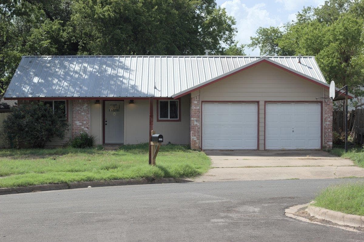 5204 Village Trl