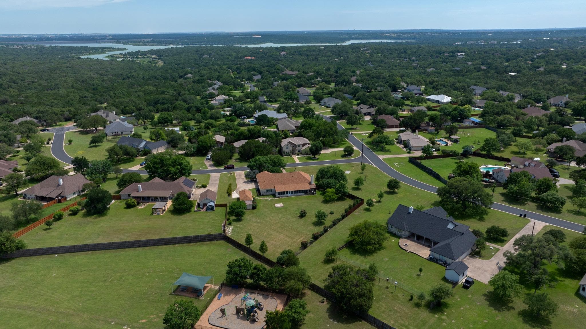 101 Lakeview Ln