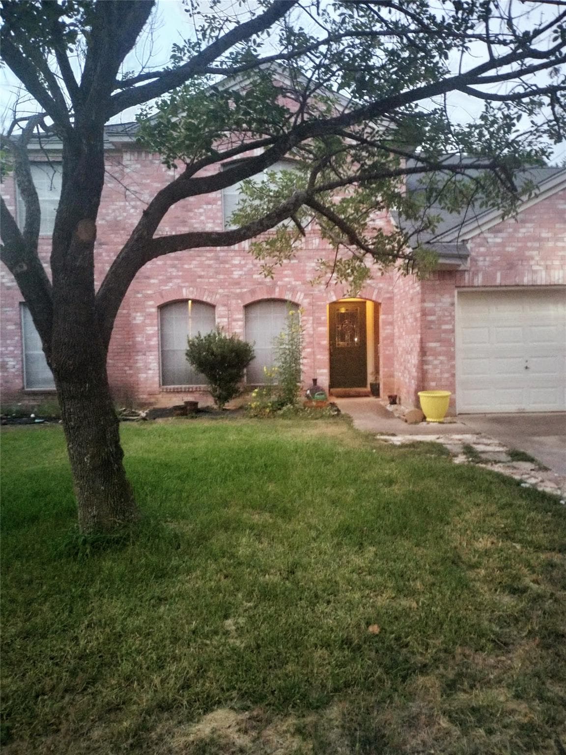 1110 Mountain View Dr