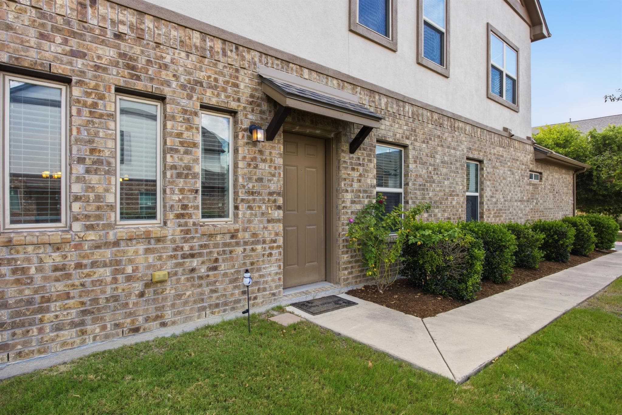 2304 S Lakeline Blvd #384