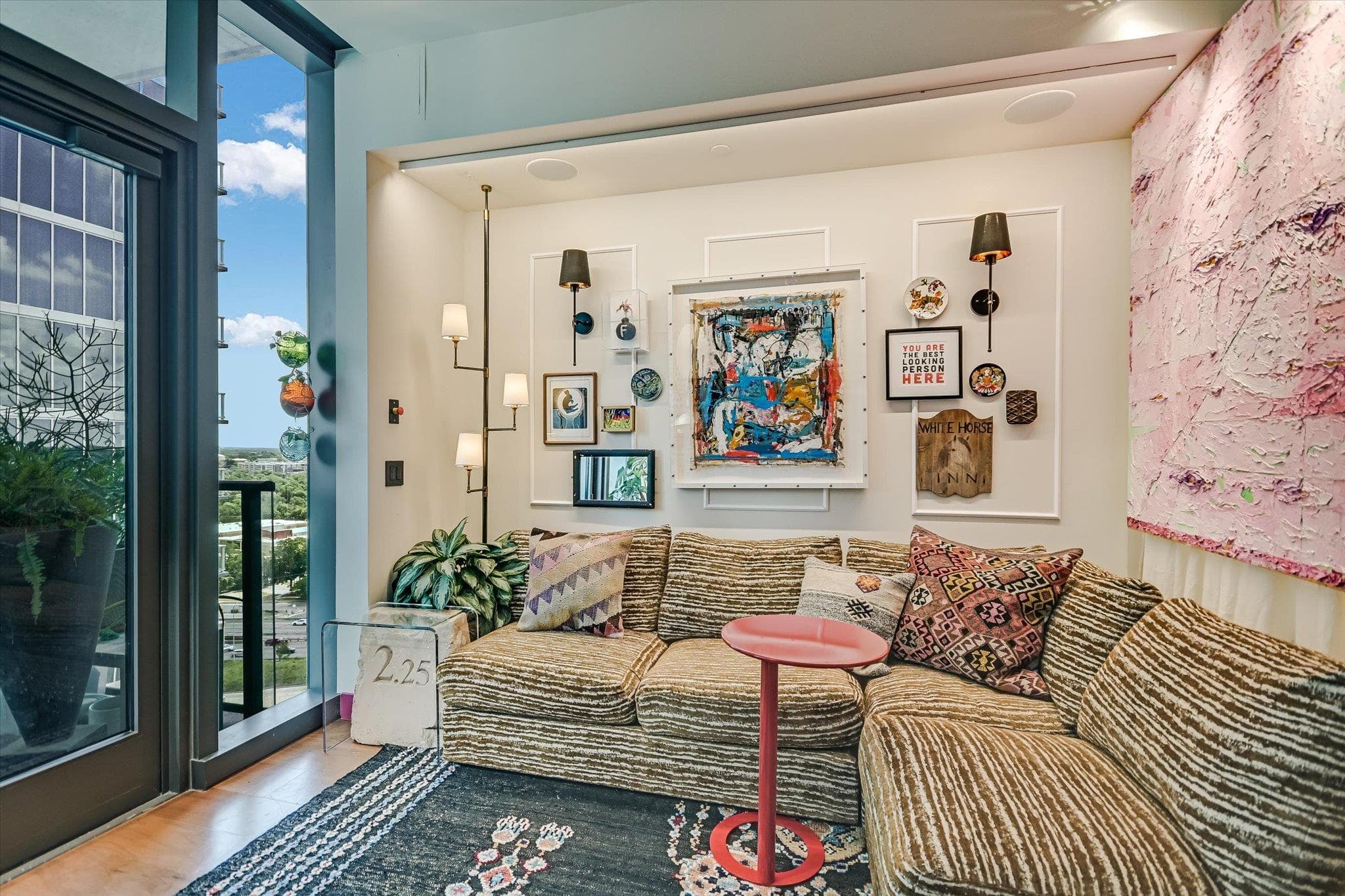 44 East Ave #1706