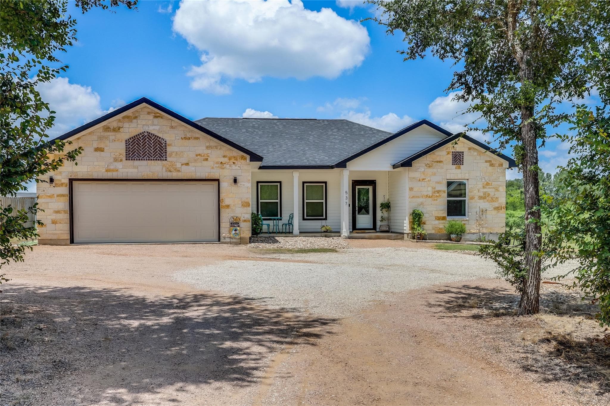 537 Lower Elgin Rd