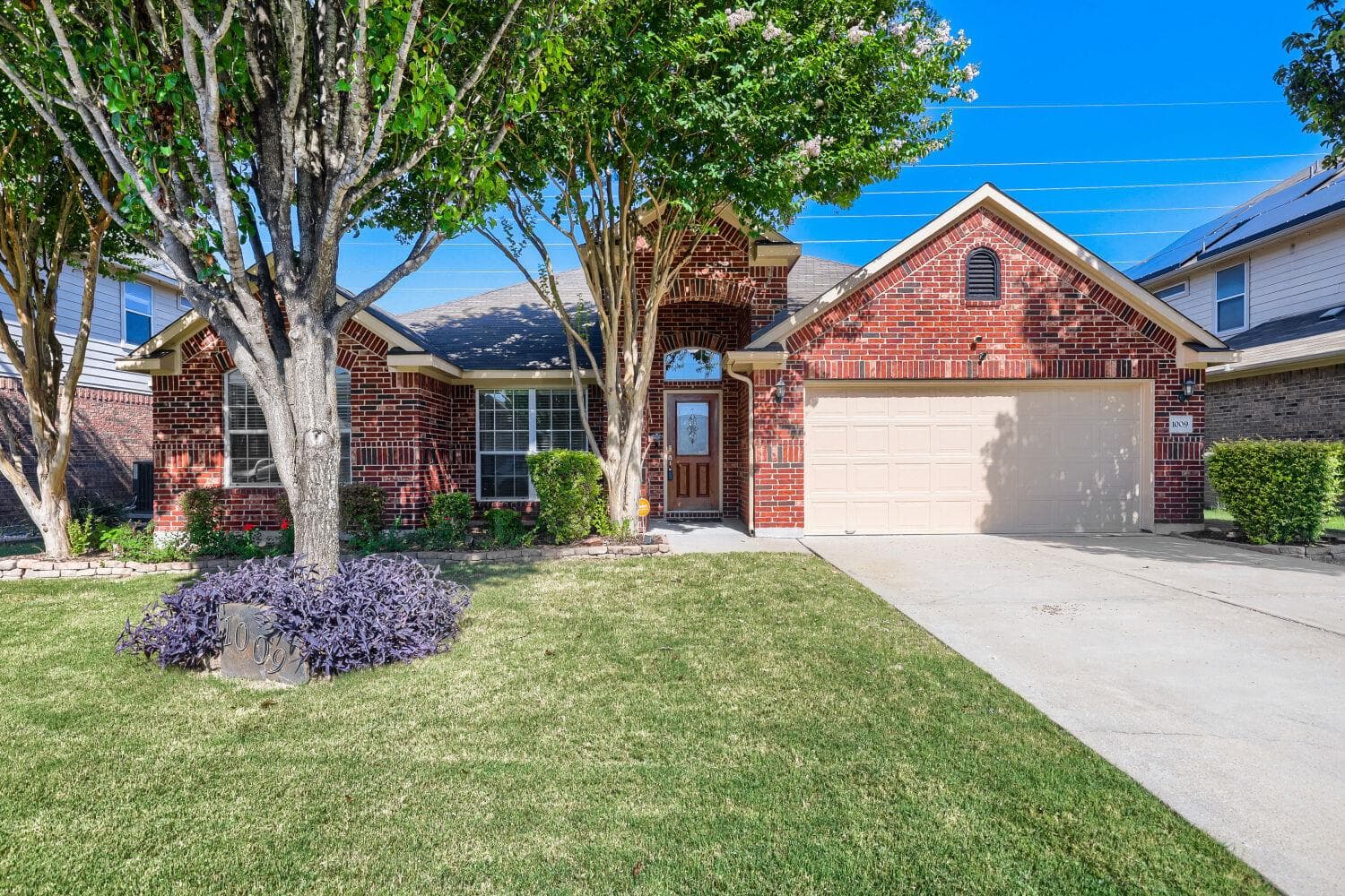 1009 N Ash Cv