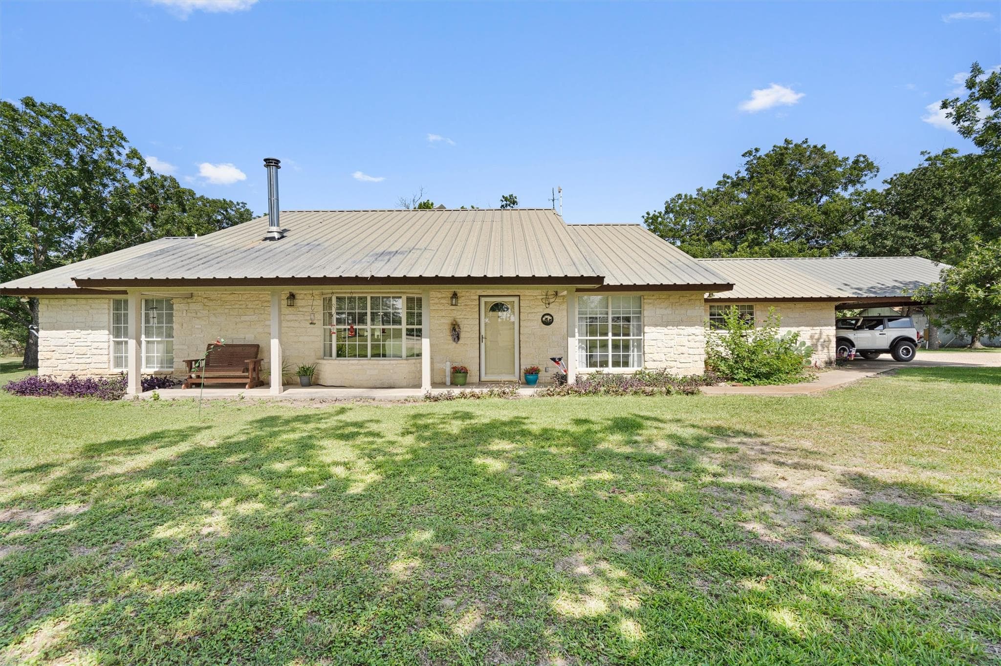 1172 County Road 418 None