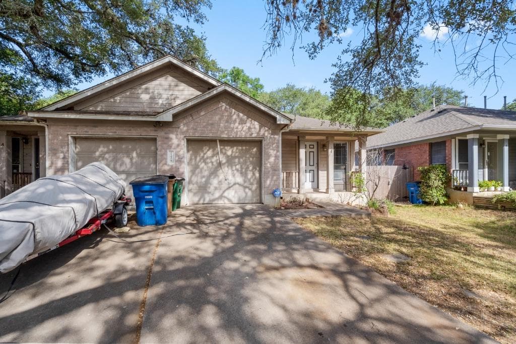 7228 Aldea Dr #B