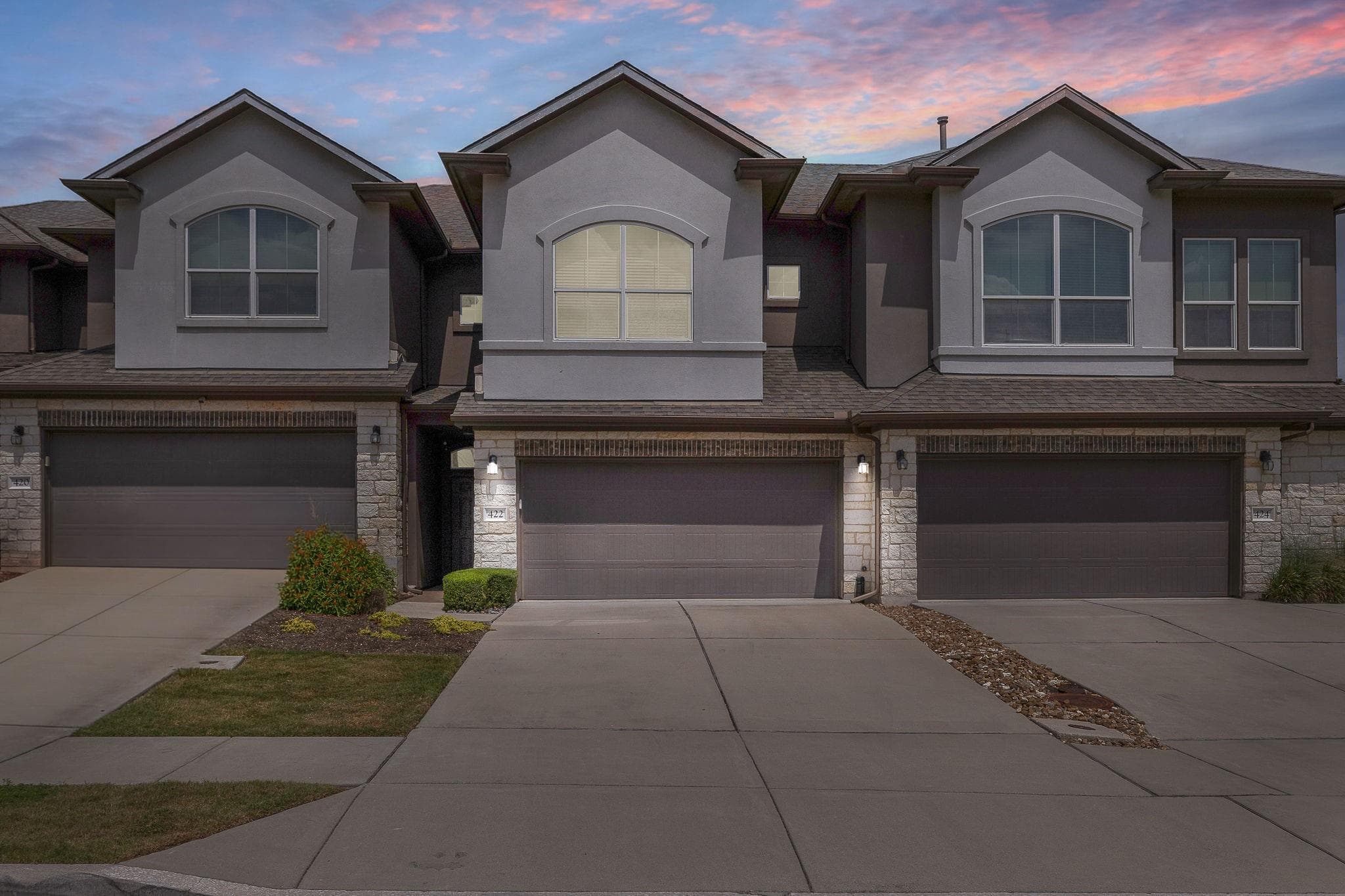 422 Epiphany Ln