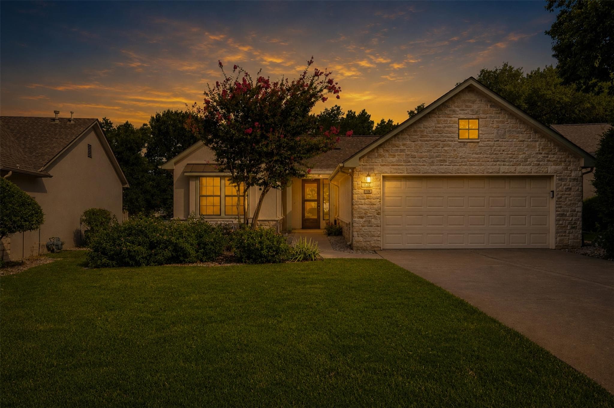 113 Larkspur Ln